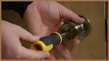 City Locksmith Shop Pennsauken, NJ 856-532-0062 - 15-unlock-door